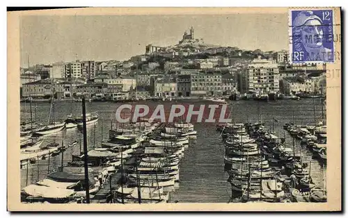 Ansichtskarte AK Marseille Le Vieux Port Et ND de la Garde Bateaux