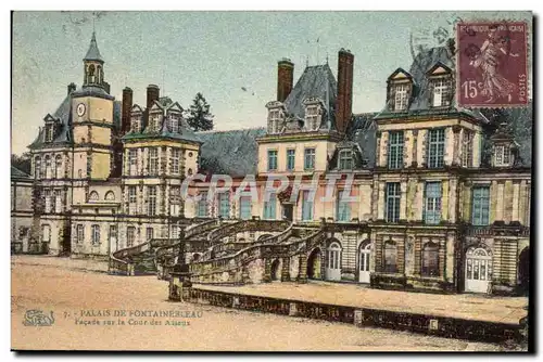 Ansichtskarte AK Palais de Fontainebleau Facade sur la cour des Adieux