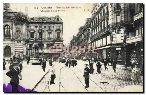 Cartes postales Angers Place du Ralliement et chaussee Saint Pierre