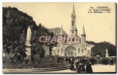 Cartes postales Lourdes La Vierge Couronnee et la Basilique