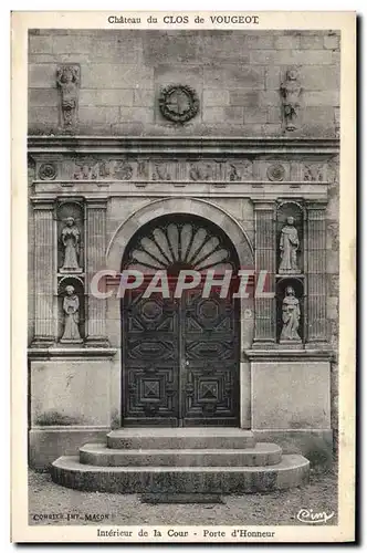 Cartes postales Chateau du Clos de Vougeot Interieur de la cour porte d&#39honneur