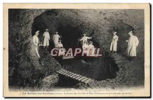 Cartes postales La Balme Les Grottes Interieur Des grottes Deux caravanes en promenade sur le lac