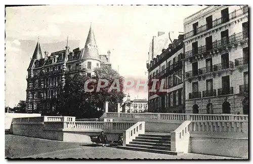 Cartes postales Royat Le Castel Hotel L&#39Hotel Thermal et la terrasse du Pariou