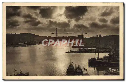 Ansichtskarte AK Marseille Coucher de Solell sur le Vieux Port