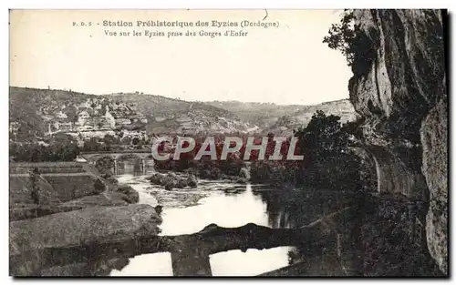 Cartes postales Station Prehistorique des Eyzies Vue sur les Eyzies prise des gorges d&#39enfer