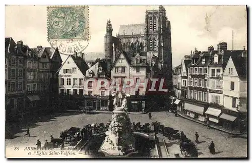 Cartes postales Abbeville La place de l'amiral Courbet et l'eglise Saint Vulfran