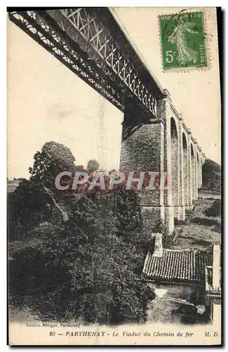 Ansichtskarte AK Parthenay Le Viaduc du Chemin de Fer