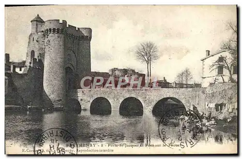 Ansichtskarte AK Parthenay Porte St Jacques et pont sur le Thouet