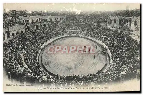 Cartes postales Nimes Interieur des Arenes un jour de mise a mort Corrida Taureau
