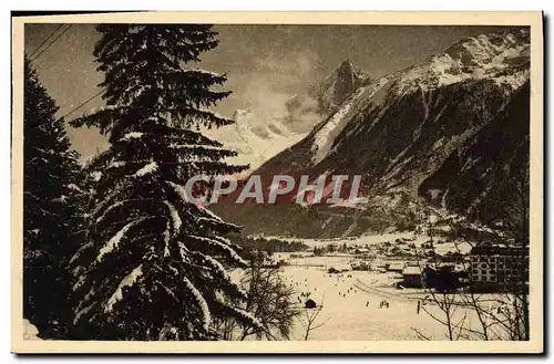 Cartes postales Chamonix Mont Blanc La Vallee de l&#39Arve et le Massif de l&#39aiguille du Dru en hiver