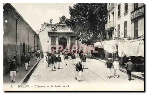 Cartes postales Toulon L'Arsenal La sortie Militaria