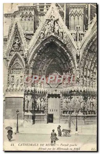 Ansichtskarte AK Reims Portail gauche detruit par les allemands en 1914 Cathedrale