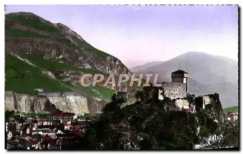 Cartes postales moderne Lourdes Le Chateau Fort et le Pic du Jer