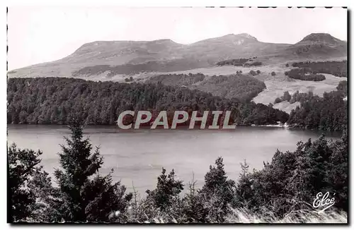 Cartes postales moderne L&#39Auvergne Pittoresque Vue plongeante sur le lac Pavin