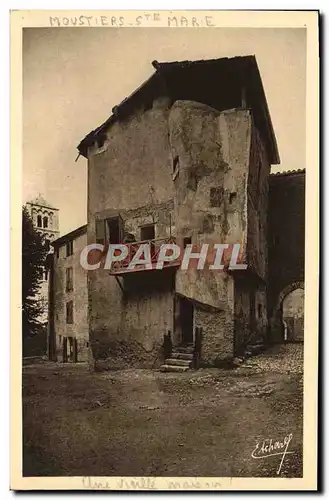 Cartes postales Moustiers Ste Marie Une vieille maison