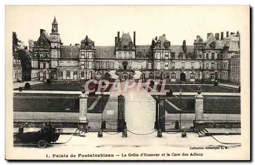 Ansichtskarte AK Palais de Fontainebleau La Grille d&#39Honneur et la Cour des Adieux