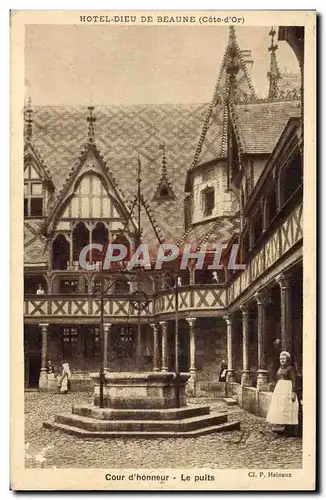 Cartes postales Hotel Dieu De Beaune Cour d&#39Honneur Le Puits