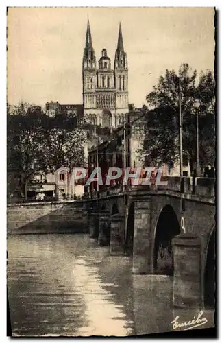 Cartes postales Angers Le Pont du Centre sur la Maine vers la Cathedrale