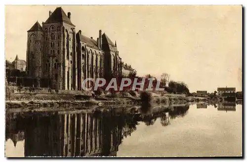 Cartes postales L&#39Abbaye de Solesmes Vue de la rive droite de la Sarthe