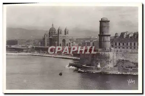 Cartes postales Marseille La Cathedrale Et Le Fort Saint Jean