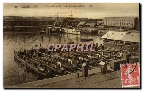 Cartes postales Cherburg L&#39arsenal Le poste des Torpilleurs Bateaux