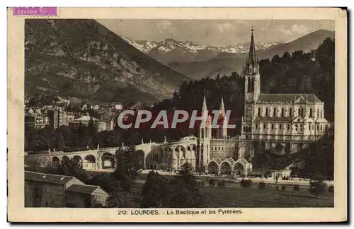 Cartes postales Lourdes La Basilique et les Pyrenees