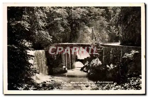 Cartes postales Massif de la Grande Chartreuse Fourvoirie LEs cascades du Guiers