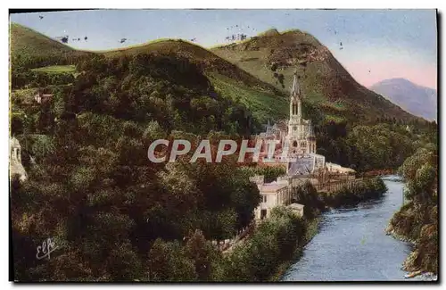 Cartes postales Lourdes Le Gave et la Basilique