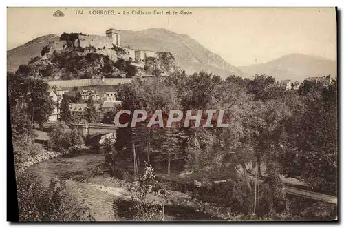 Cartes postales Lourdes Le Chateau Fort Et Le Gave