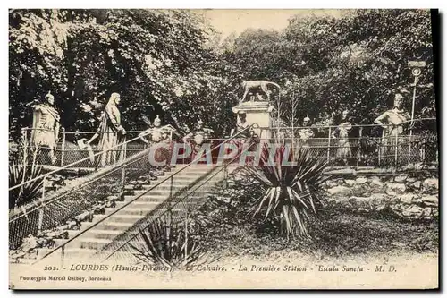 Cartes postales Lourdes La Premiere Station Le calvaire Escala sancta