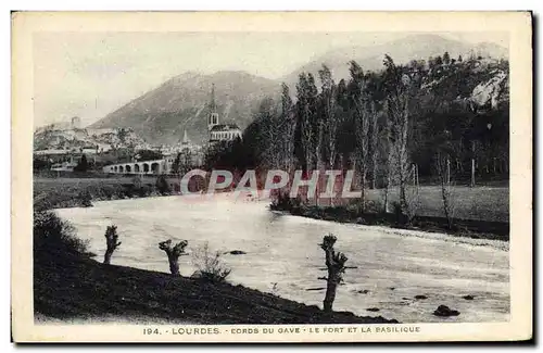 Ansichtskarte AK Lourdes Bords Du Gave Le Fort Et La Basilique