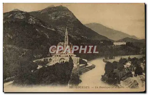 Cartes postales Lourdes La Basilique Et Le Gave