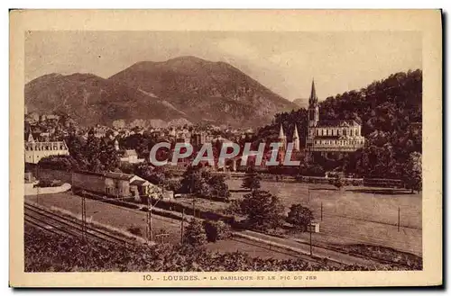 Cartes postales Lourdes La Basilique Et Le Pic Du Jer