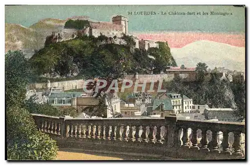 Ansichtskarte AK Lourdes Le Chateau Fort Et Les Montagnes