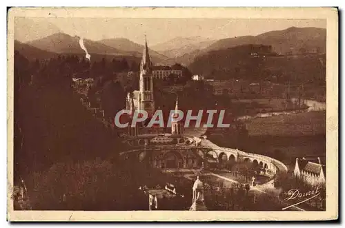 Cartes postales Lourdes La Basilique Vue Du Chateau Fort