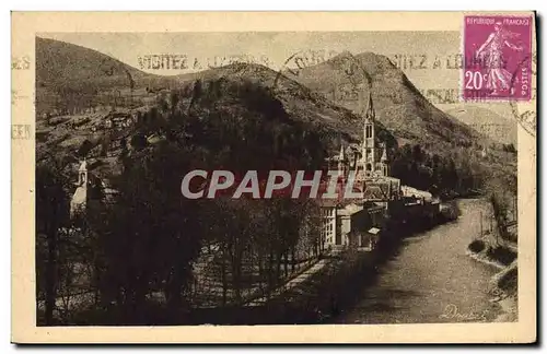 Ansichtskarte AK Lourdes La Basilique Et Le Monument Interallie