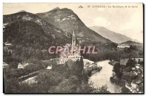 Cartes postales Lourdes La Basilique Et Le Gave