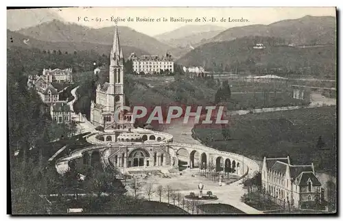 Cartes postales Eglise du Rosaire et la Basilique de N D de Lourdes