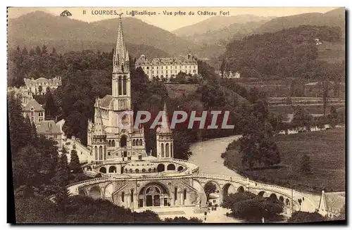 Ansichtskarte AK Lourdes La Basilique Vue prise du Chateau Fort