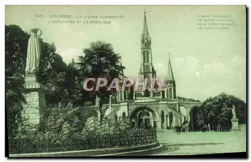 Cartes postales Lourdes La vierge couronnee L&#39esplanade et la basilique