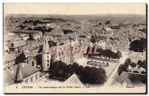 Ansichtskarte AK Nevers Vue panoramique sur la Palais Ducal