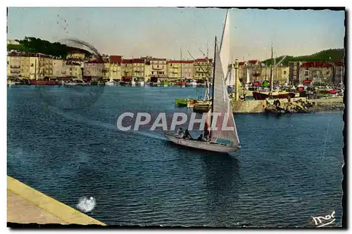 Cartes postales moderne Saint Tropez Sortie du Port Bateau