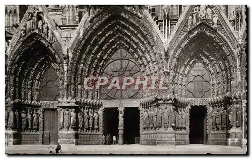 Cartes postales moderne Reims Cathedrale Les Trois Porches du grand portail