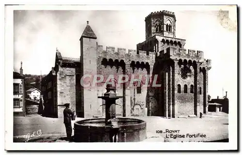 Ansichtskarte AK Royat L&#39Eglise Fortifiee