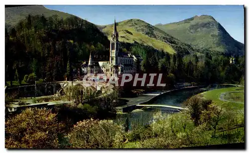 Cartes postales moderne Lourdes La Basilique Le Gave Et Les Nouveaux ponts