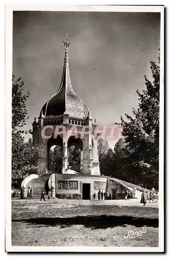 Cartes postales moderne Ste Anne D&#39Auray Le monument aux morts de Bretagne