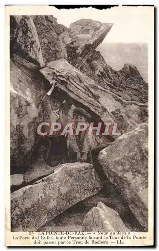 Ansichtskarte AK La Pointe Du Raz Nour An Ifern La porte de l&#39enfer