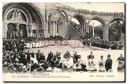 Ansichtskarte AK Lourdes Benediction du Saint Sacrement