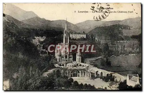 Cartes postales Lourdes La Basilique vue du chateau fort