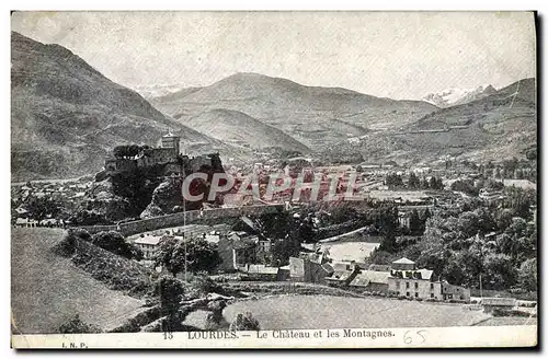 Cartes postales Lourdes le chateau et les montagnes